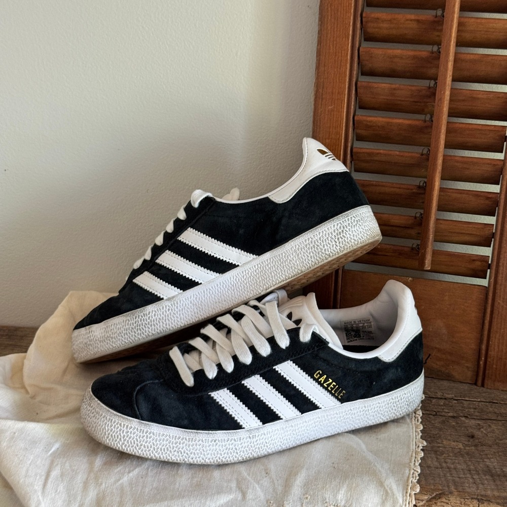 Adidas Gazelle Navy White Suede Low Top Sneakers FX6563 Mens 6.5 Womens 7.5